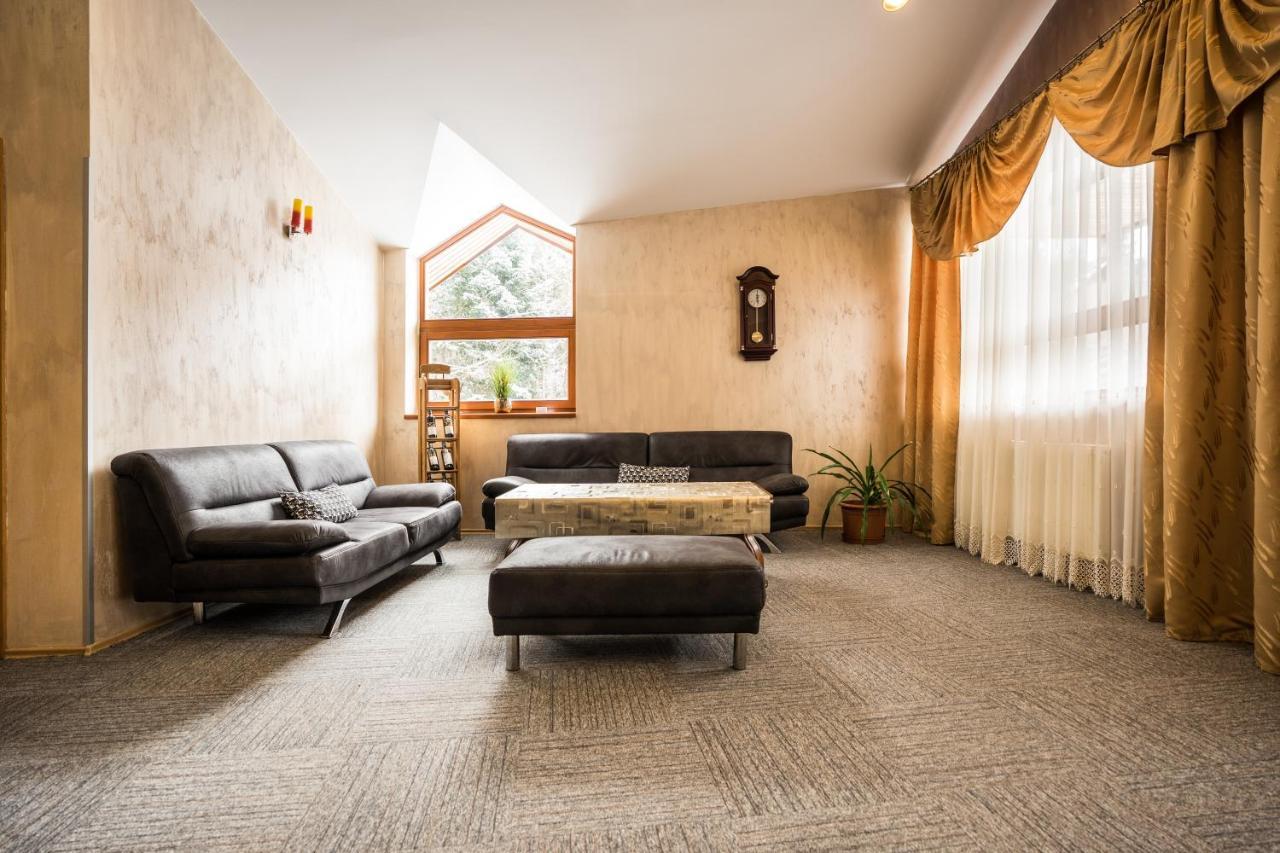 Hotel Somka Drienica エクステリア 写真