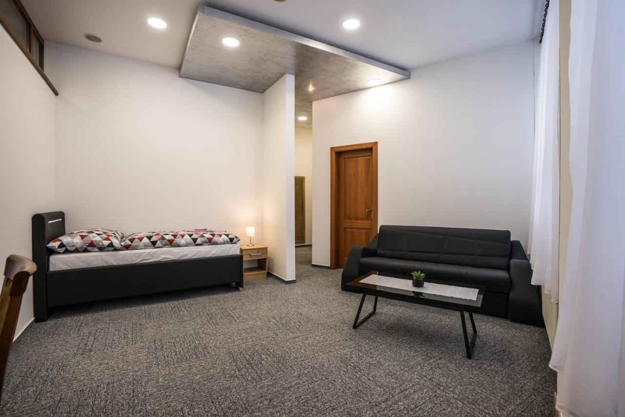 Hotel Somka Drienica エクステリア 写真