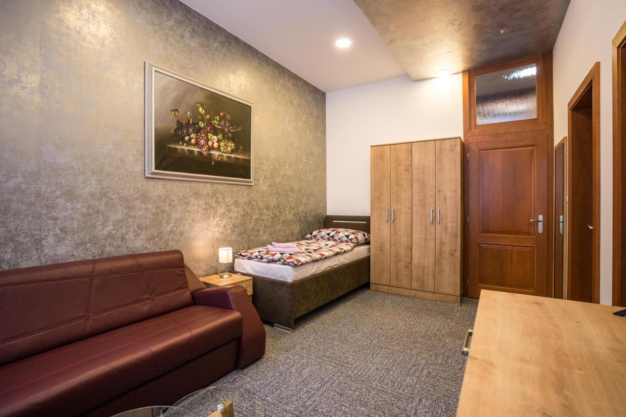 Hotel Somka Drienica エクステリア 写真
