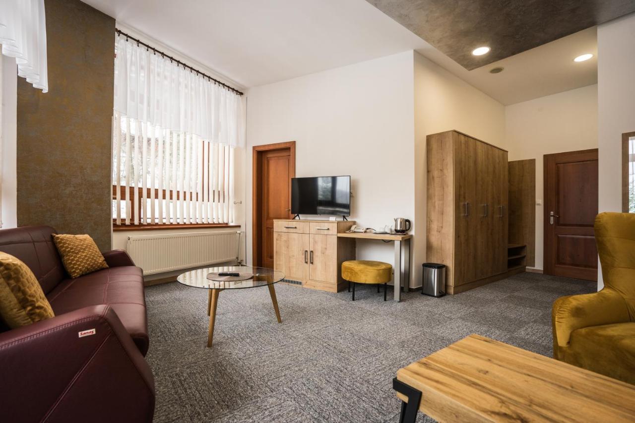 Hotel Somka Drienica エクステリア 写真