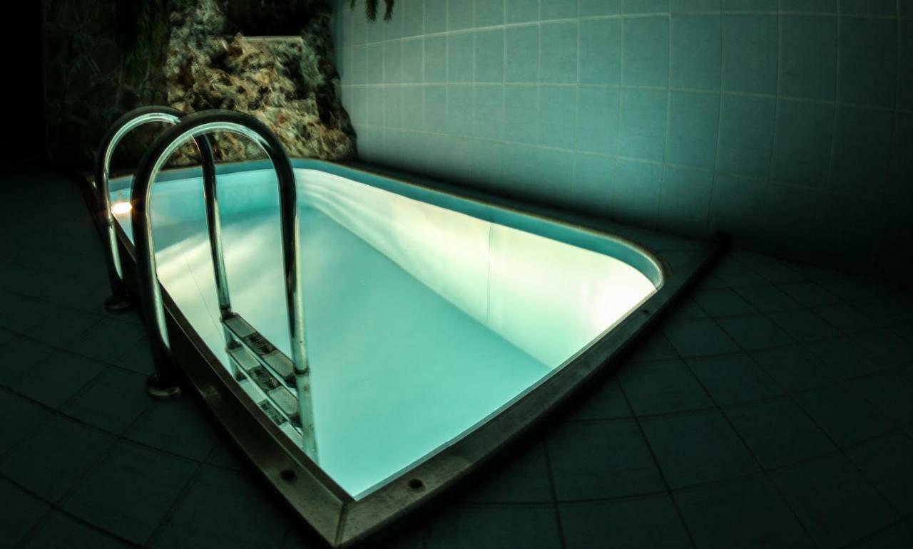 Hotel Somka Drienica エクステリア 写真
