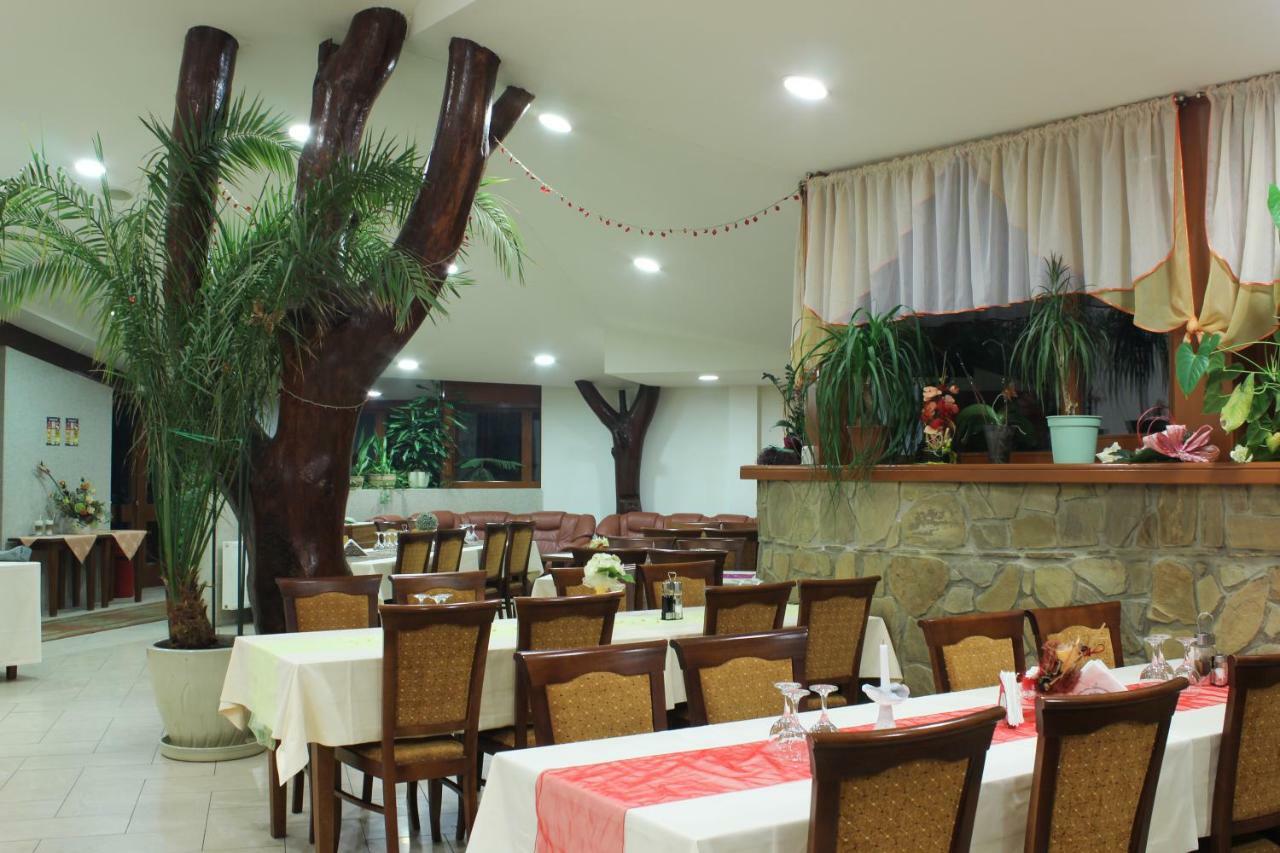 Hotel Somka Drienica エクステリア 写真