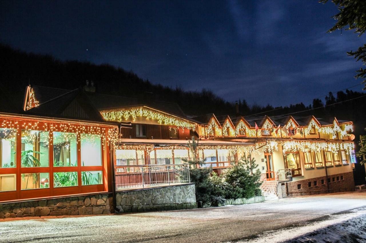 Hotel Somka Drienica エクステリア 写真
